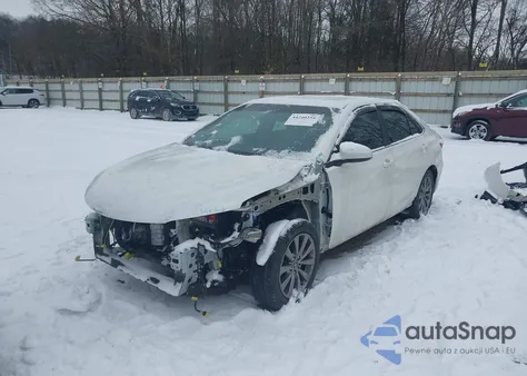 2015 Toyota Camry Xle z USA, uszkodzony, nr VIN 4T1BF1FK1FU931822